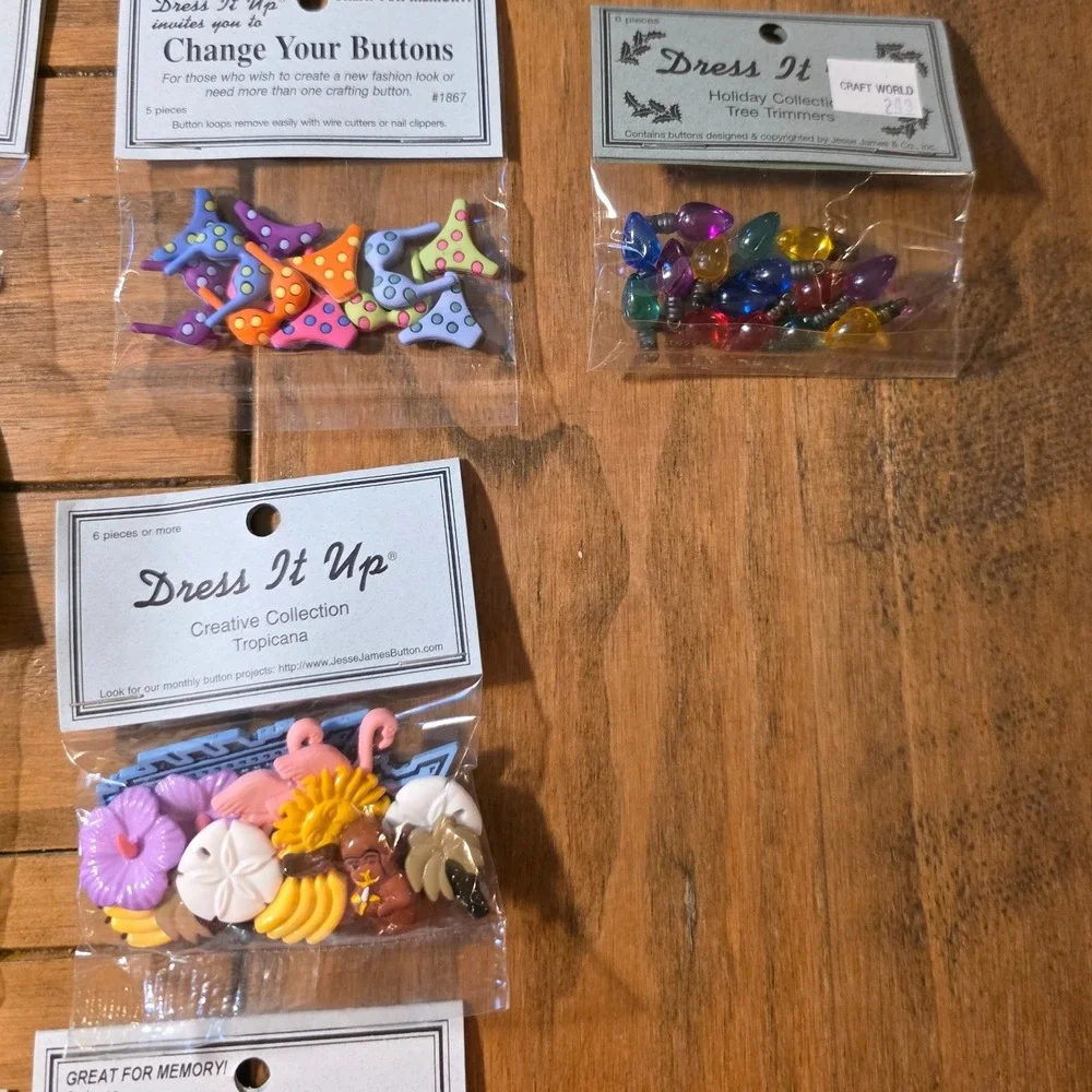 Dress It Up Buttons Multi Theme Tropicana Vineyard Hearts Lot